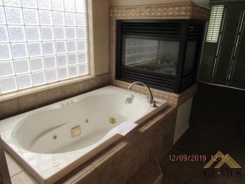 11329 Stroke Cutters Dr, Taft, CA 93268 photo 21