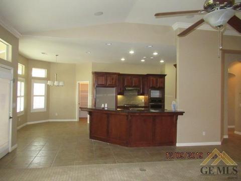 11329 Stroke Cutters Dr, Taft, CA 93268 photo 3