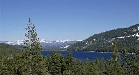 16520 Wolfe Dr, Truckee, CA 96161 photo 1