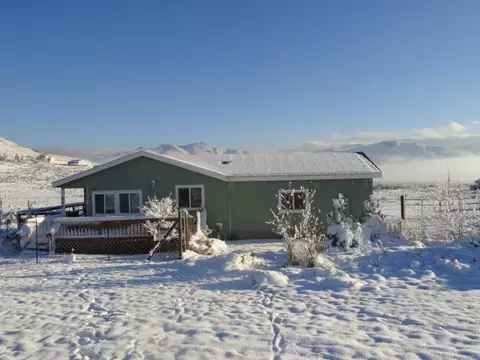 892 Meadow View Ln, Chilcoot, CA 96105 photo 1