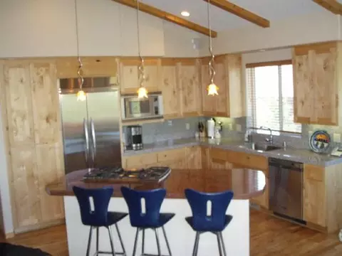 12481 Pinnacle Loop, Truckee, CA 96161 photo 4