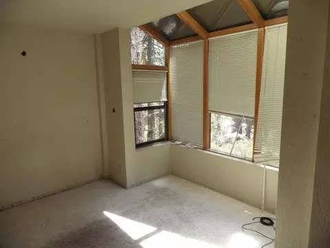 15375 Cedar Point Dr, Truckee, CA 96161 photo 3
