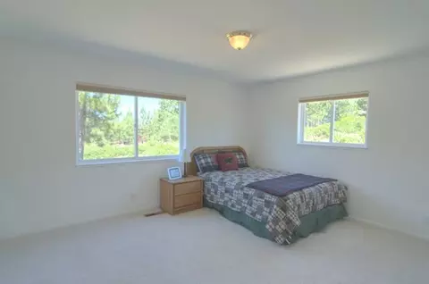 12544 Pinnacle Loop, Truckee, CA 96161 photo 8