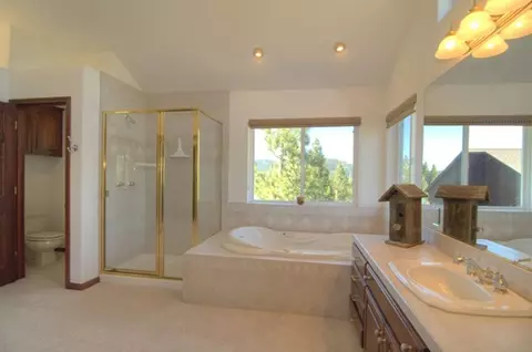 12544 Pinnacle Loop, Truckee, CA 96161 photo 9