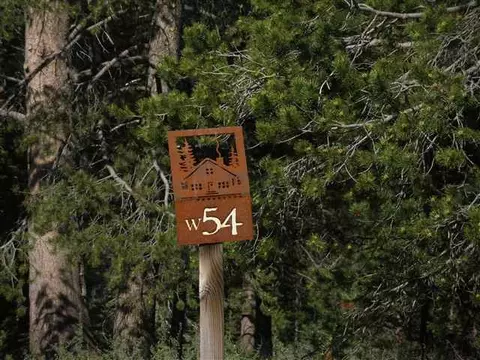 11890 Bottcher Loop, Truckee, CA 96161 photo 3