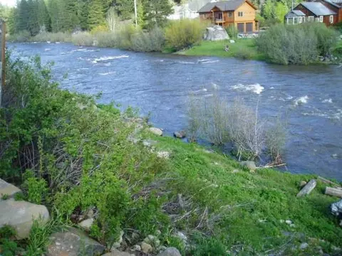 10117 River St, Truckee, CA 96161 photo 2