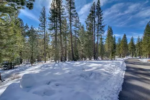 12015 Saddleback Dr, Truckee, CA 96161 photo 6