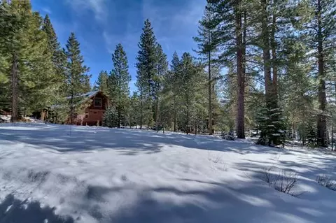 12015 Saddleback Dr, Truckee, CA 96161 photo 5