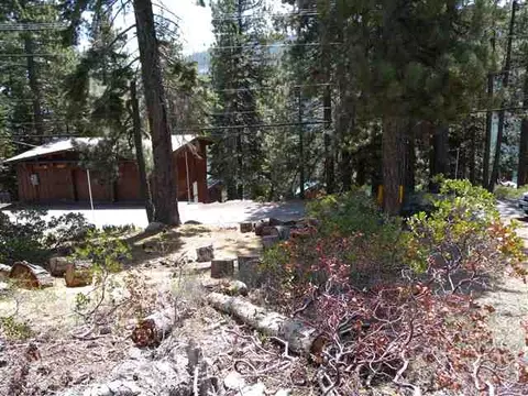 14330 Reed Ave, Truckee, CA 96161 photo 2