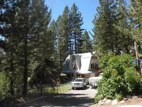 12255 Sierra Dr, Truckee, CA 96161 photo 1