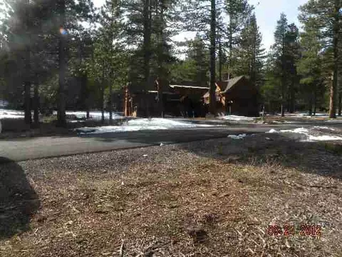 11741 Bottcher Loop, Truckee, CA 96161 photo 6