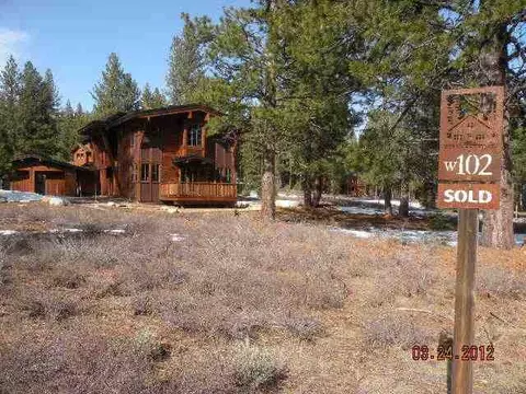 11741 Bottcher Loop, Truckee, CA 96161 photo 2