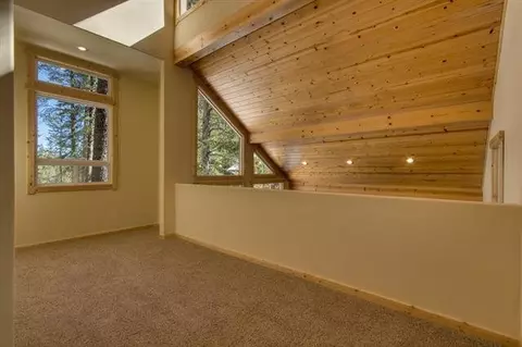 14062 Skiview Loop, Truckee, CA 96161 photo 4