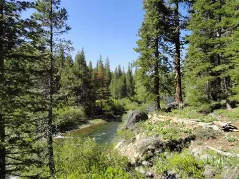 8040 River Rd, Truckee, CA 96161 photo 1