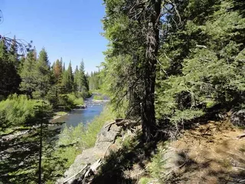 8040 River Rd, Truckee, CA 96161 photo 2
