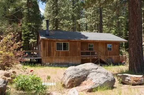 11264 Star Pine Rd, Truckee, CA 96161 photo 1