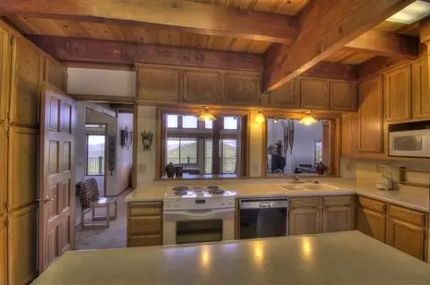 13109 Pinnacle Loop, Truckee, CA 96161 photo 10