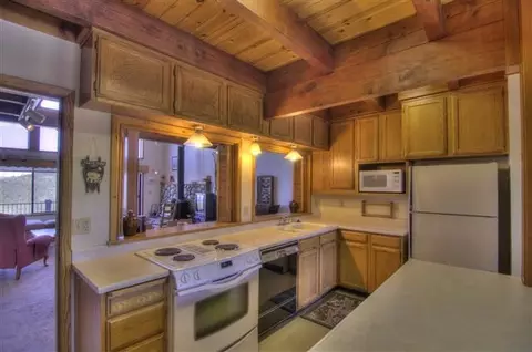 13109 Pinnacle Loop, Truckee, CA 96161 photo 11