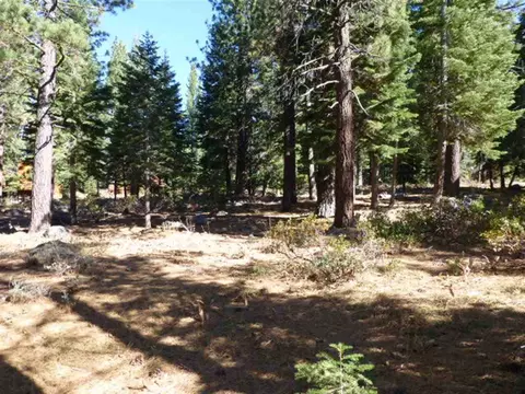 12124 Bennett Flat Rd, Truckee, CA 96161 photo 1
