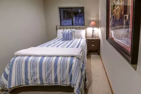 1821 Apache Ct, Olympic Valley, CA 96146 photo 12