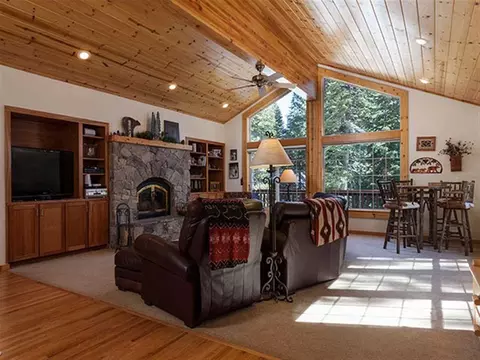 12797 Skiview Loop, Truckee, CA 96161 photo 3