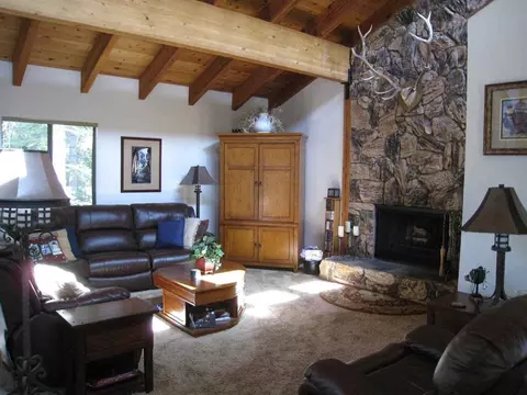 1613 Deer Path, Truckee, CA 96161 photo 2