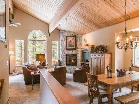 736 Conifer, Truckee, CA 96161 photo 2