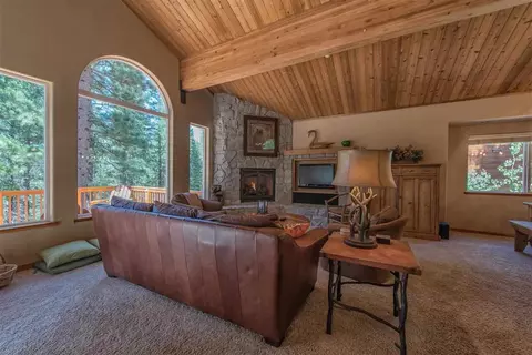 736 Conifer, Truckee, CA 96161 photo 3