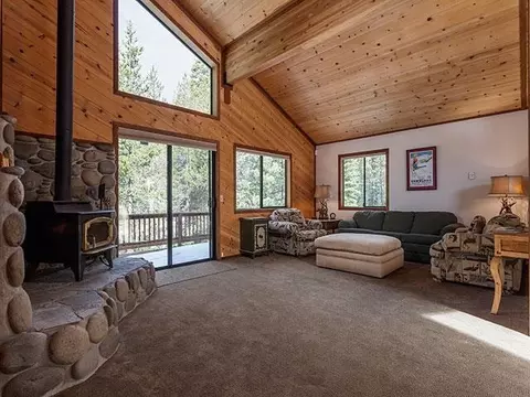 13186 Skiview Loop, Truckee, CA 96161 photo 3