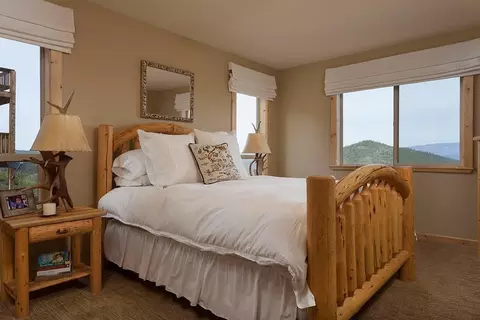 12925 Pinnacle Loop, Truckee, CA 96161 photo 12