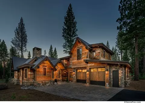 8765 Breakers Ct, Truckee, CA 96161 photo 12