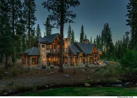 8765 Breakers Ct, Truckee, CA 96161 photo 1