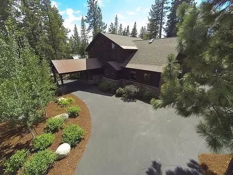 12220 Bennett Flat Rd, Truckee, CA 96161 photo 2