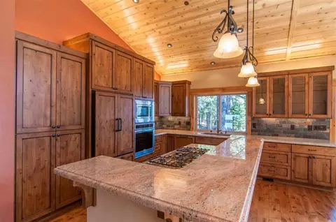 13498 Heidi Way, Truckee, CA 96161 photo 2