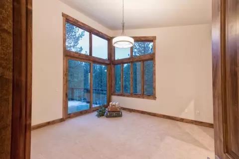 10789 Labelle Ct, Truckee, CA 96161 photo 9