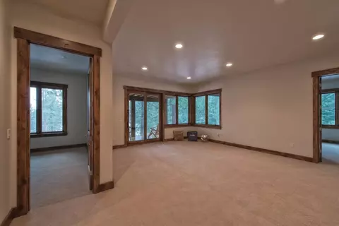 10789 Labelle Ct, Truckee, CA 96161 photo 5