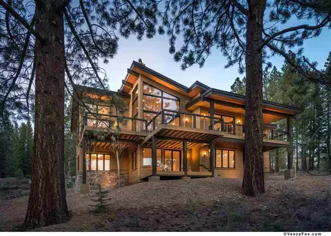 10789 Labelle Ct, Truckee, CA 96161 photo 13