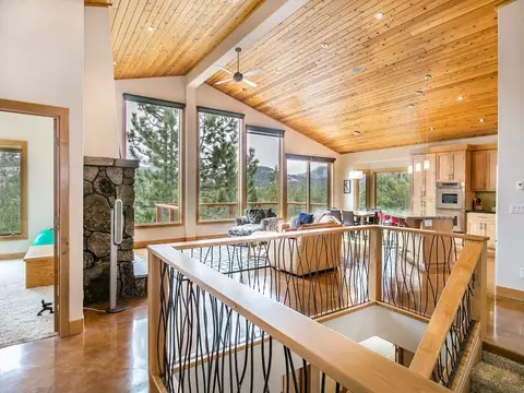 12597 Pinnacle Loop, Truckee, CA 96161 photo 4