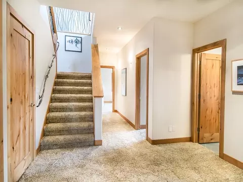 12597 Pinnacle Loop, Truckee, CA 96161 photo 10