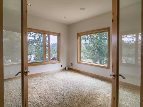 12597 Pinnacle Loop, Truckee, CA 96161 photo 11