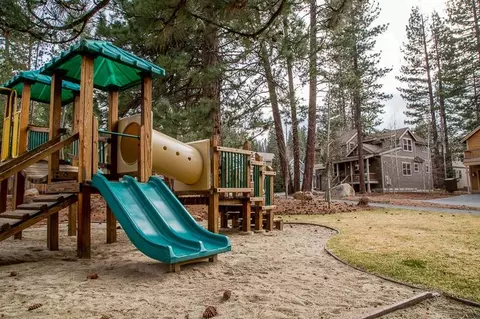 10395 Winter Creek Loop, Truckee, CA 96161 photo 4