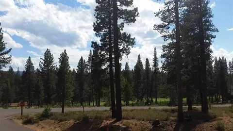 11410 Bottcher Loop, Truckee, CA 96161 photo 2
