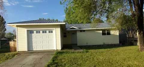 104 Granite Ave, Loyalton, CA 96118 photo 1