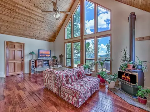 12958 Pinnacle Loop, Truckee, CA 96161 photo 9