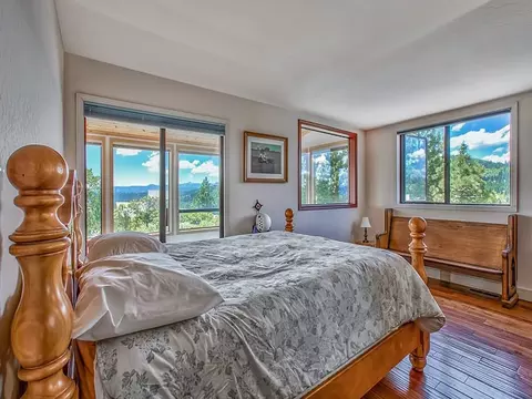 12958 Pinnacle Loop, Truckee, CA 96161 photo 12