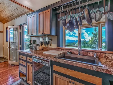 12958 Pinnacle Loop, Truckee, CA 96161 photo 6