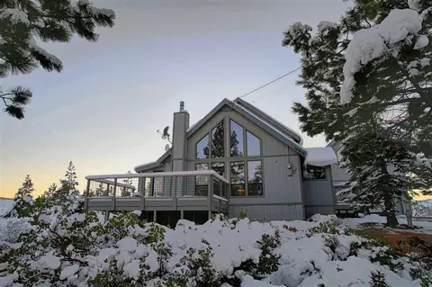 12958 Pinnacle Loop, Truckee, CA 96161 photo 4