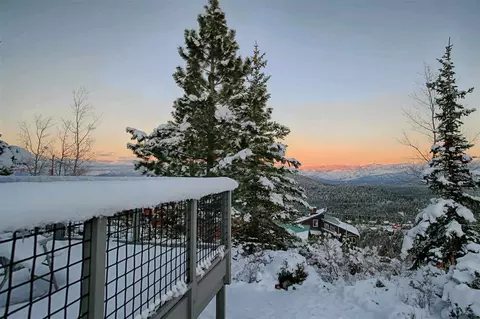 12958 Pinnacle Loop, Truckee, CA 96161 photo 2