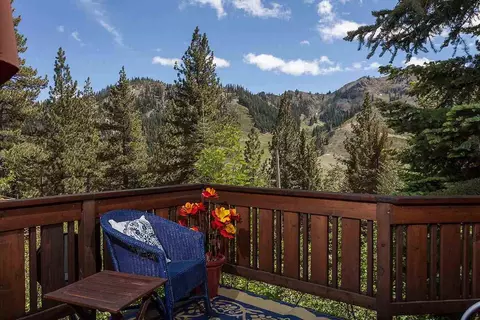 1840 Apache Ct, Olympic Valley, CA 96146 photo 4