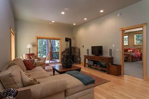 13618 Skiview Loop, Truckee, CA 96161 photo 10